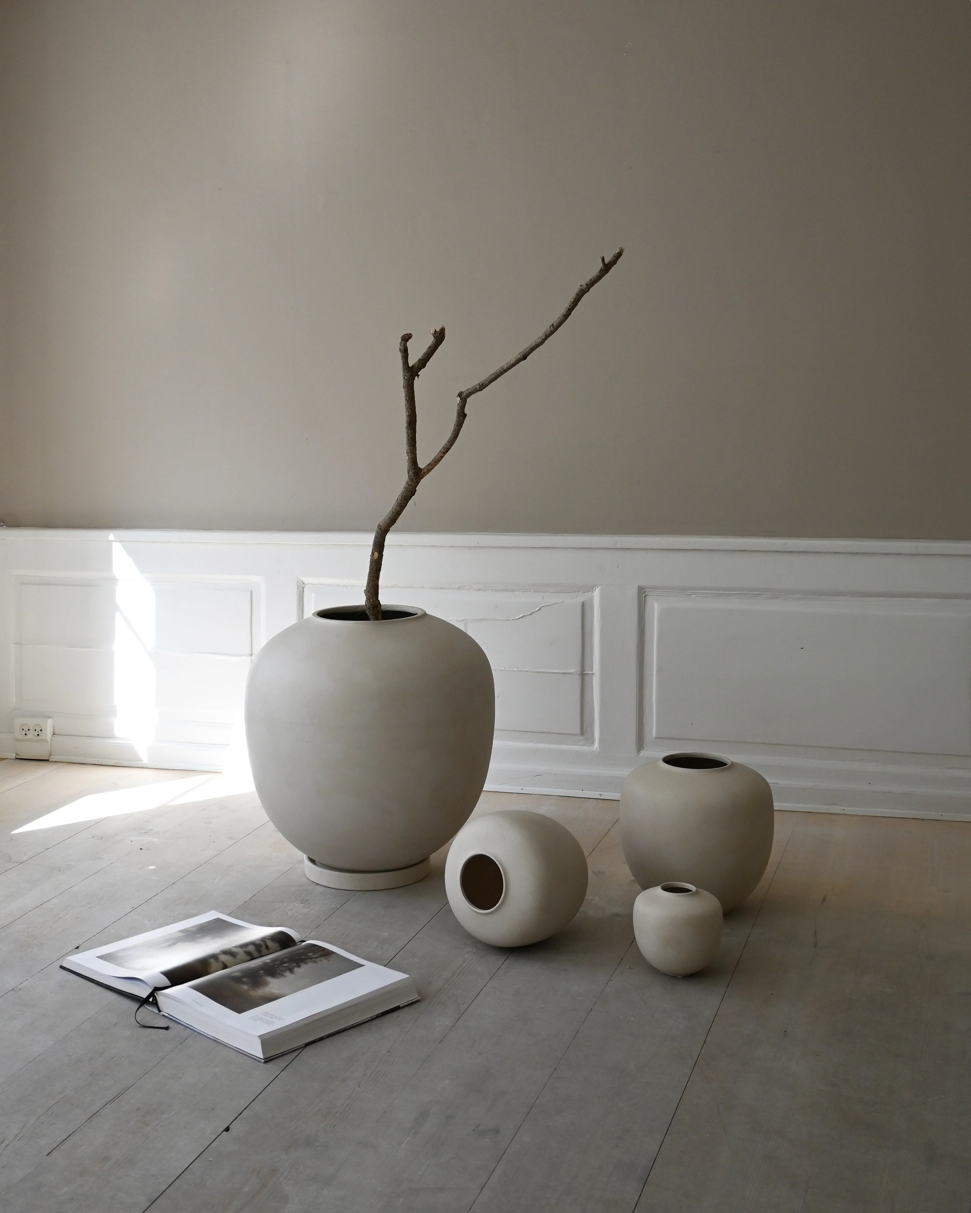 Sunao Vase, Medio - Birch - Image 7
